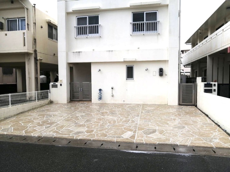 駐車場土間デザイン工事
